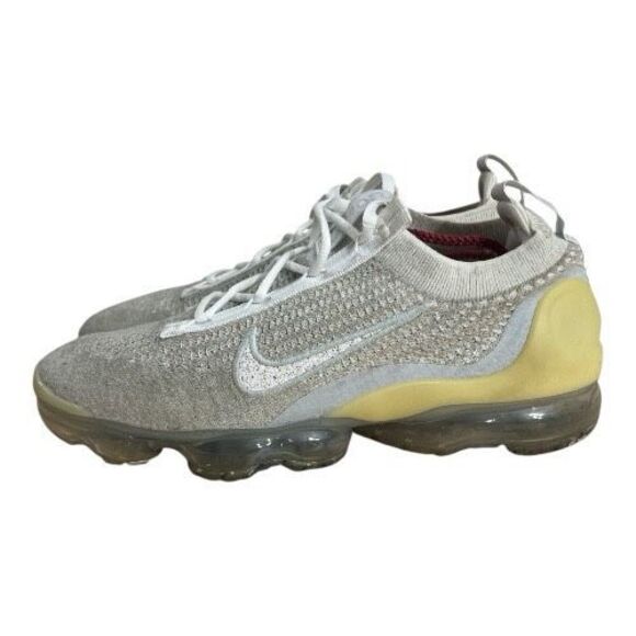 Nike Air VaporMax 2021 Flyknit Women Size 9.5 Grey Athletic Sneakers DC4112-100 - Picture 11 of 12